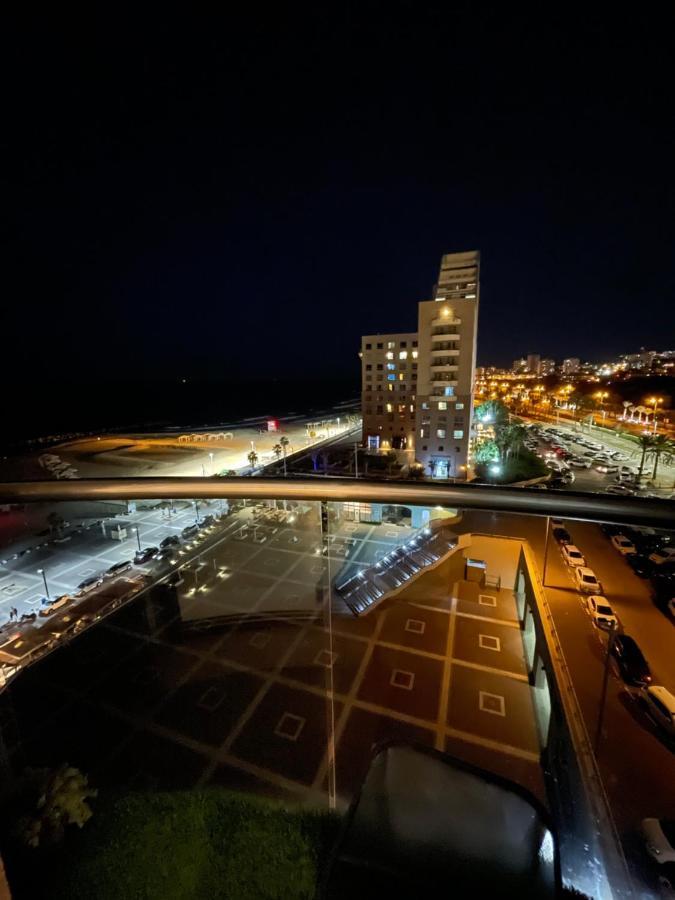 Suite On The Beach Haifa Exterior foto