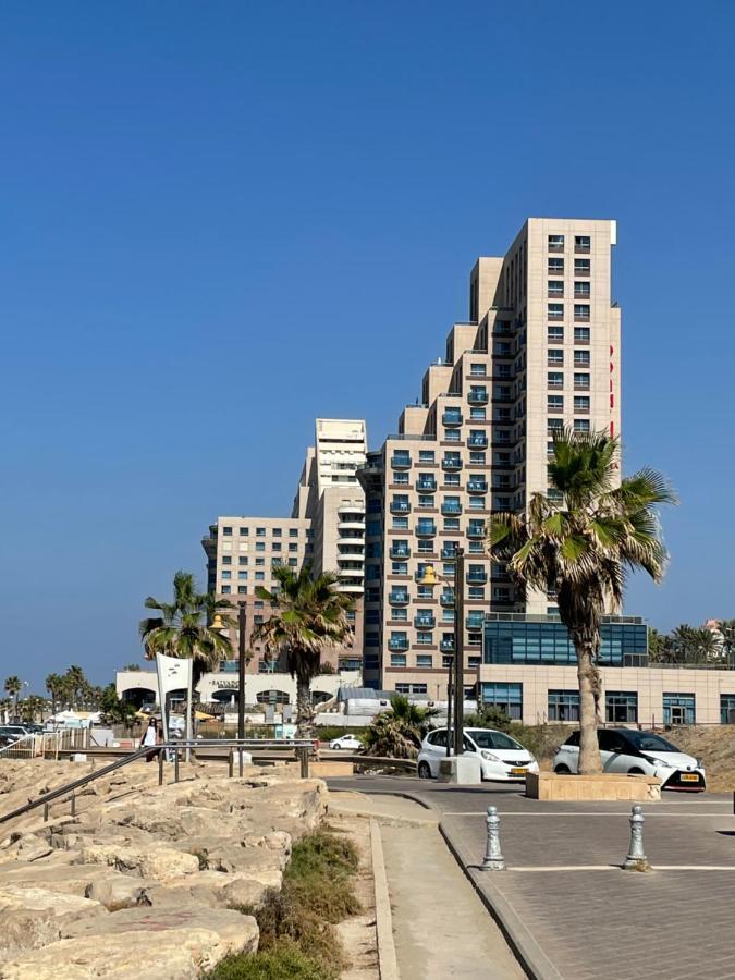 Suite On The Beach Haifa Exterior foto